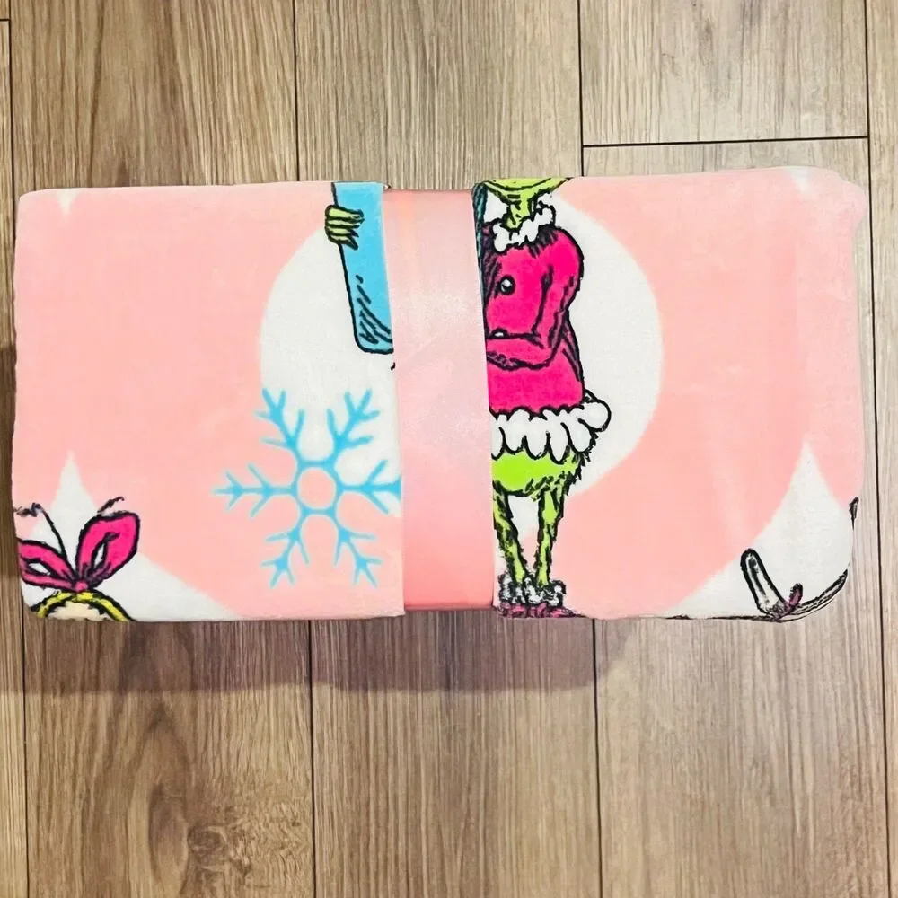 NWT Christmas Dr Seuss Grinch & Max Pink Tree Plush Queen Throw Blanket 90x90